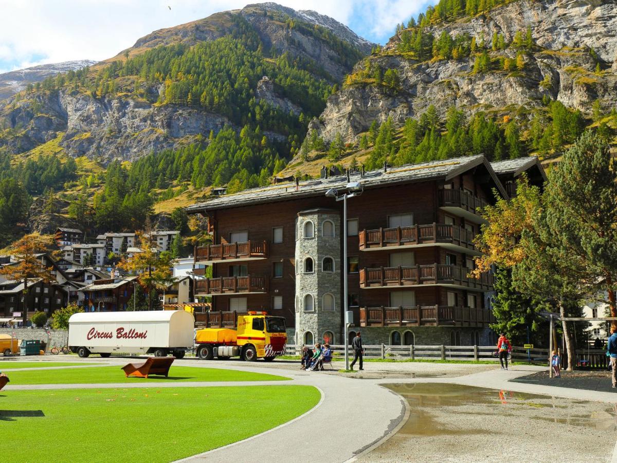 Apartment Haus Whymper Edward Suite By Interhome Zermatt Exteriör bild